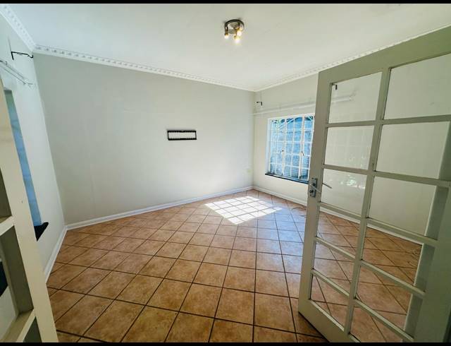 4 BEDROOM FREESTANDING FOR SALE IN CHASE VALLEY HEIGHTS